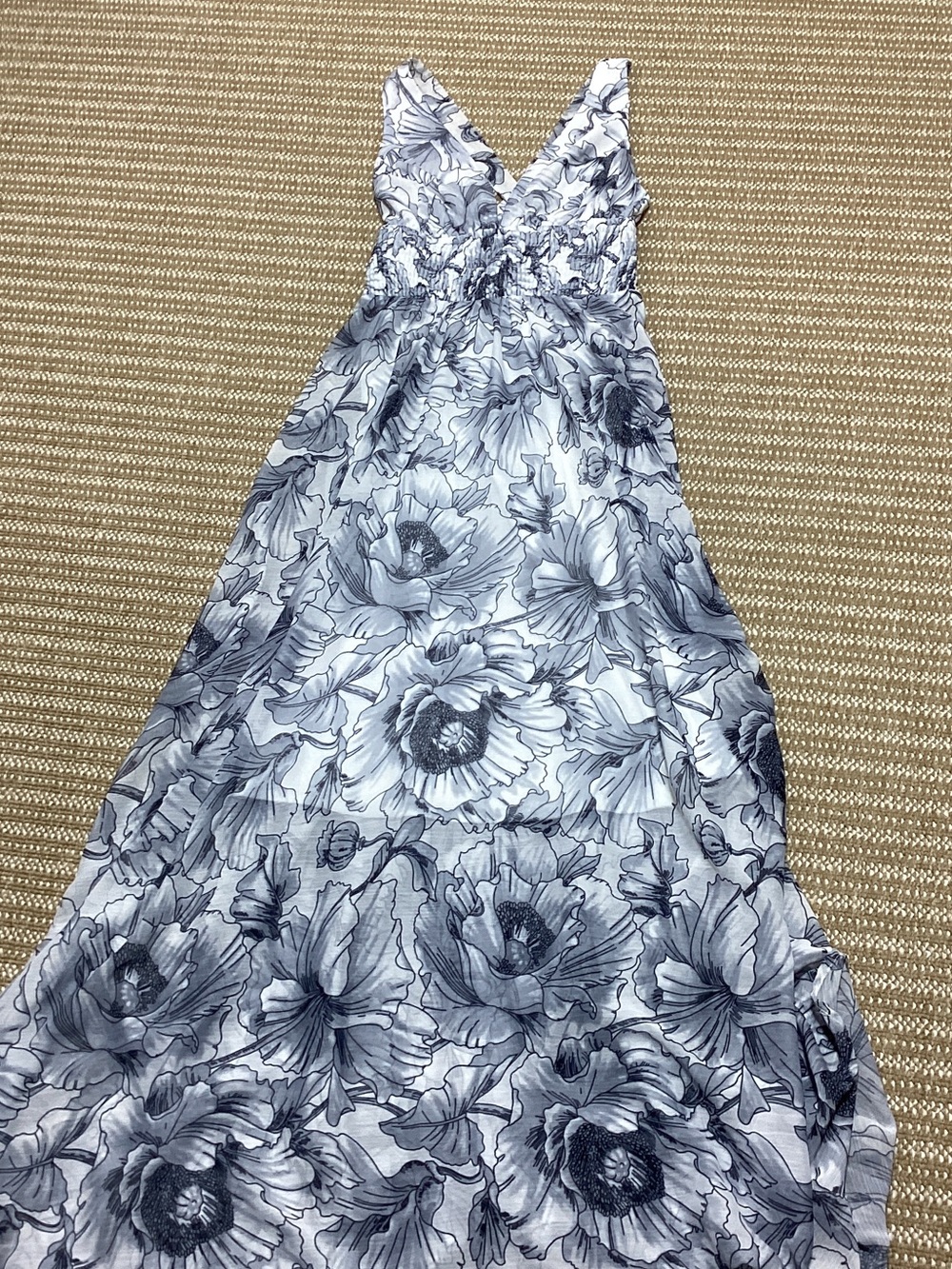 Baltic Born medium V-Neck Maxi Dress in Light gray and White. Floral design.